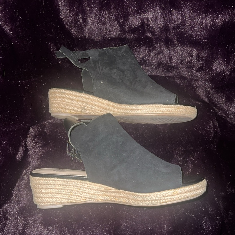 Shoes - Picture 2 of 3